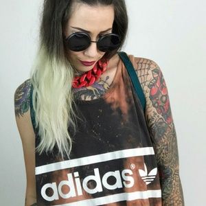 Hey my name is Jay i make custom tee shirts